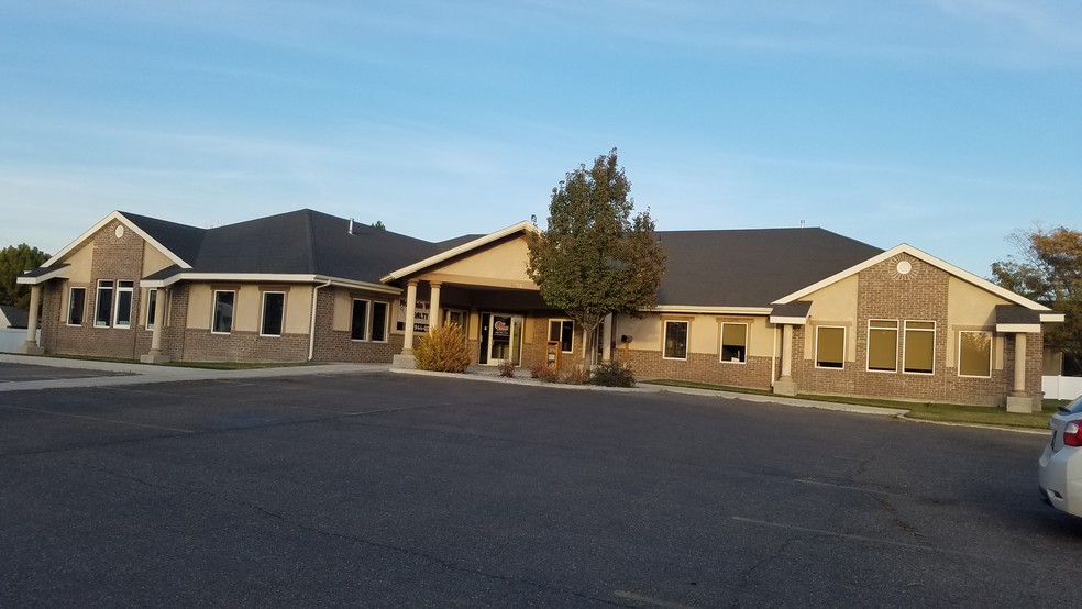 1182 Eastland Dr N, Twin Falls, ID for sale - Building Photo - Image 1 of 1