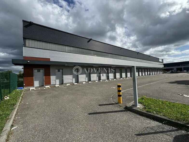 Light Industrial in Strasbourg to rent - Building Photo - Image 2 of 12