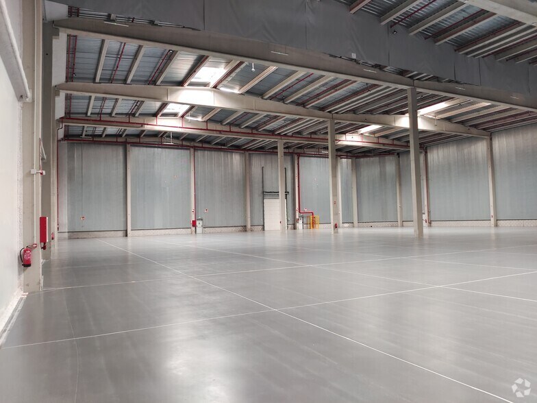 Industrial in Cabanillas del Campo, Guadalajara to rent - Building Photo - Image 2 of 9