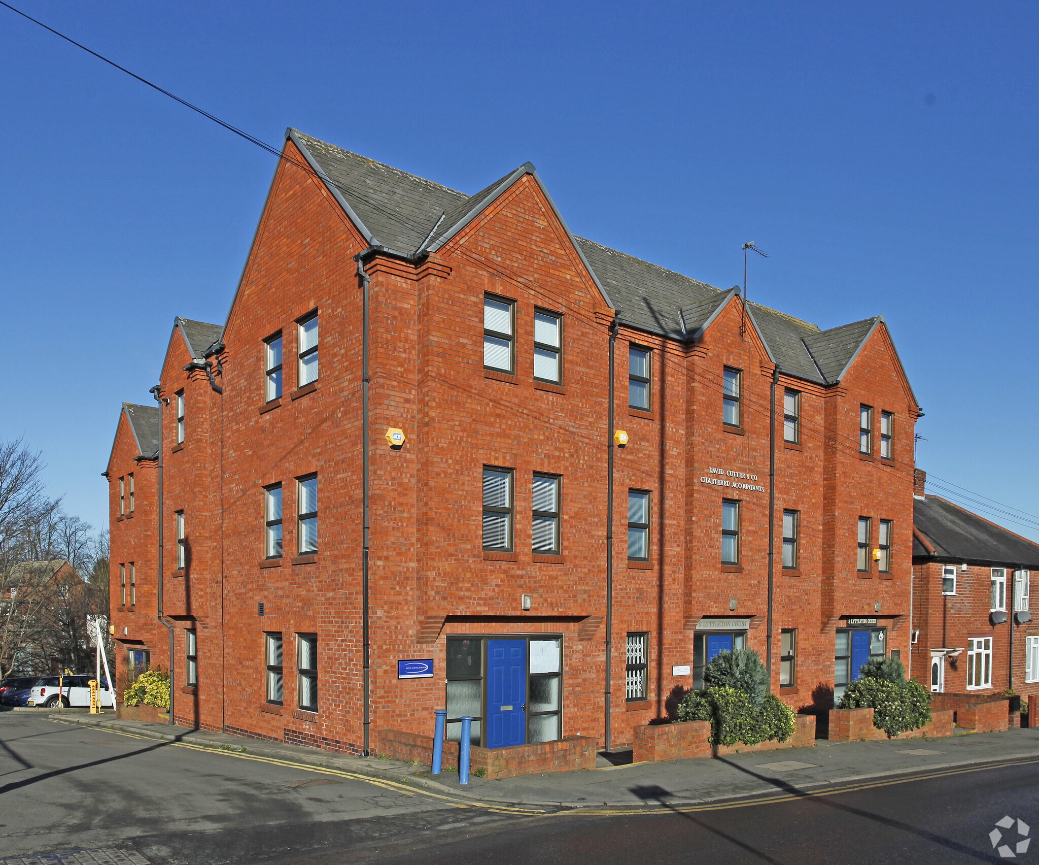 Birmingham St, Halesowen to rent Primary Photo- Image 1 of 4