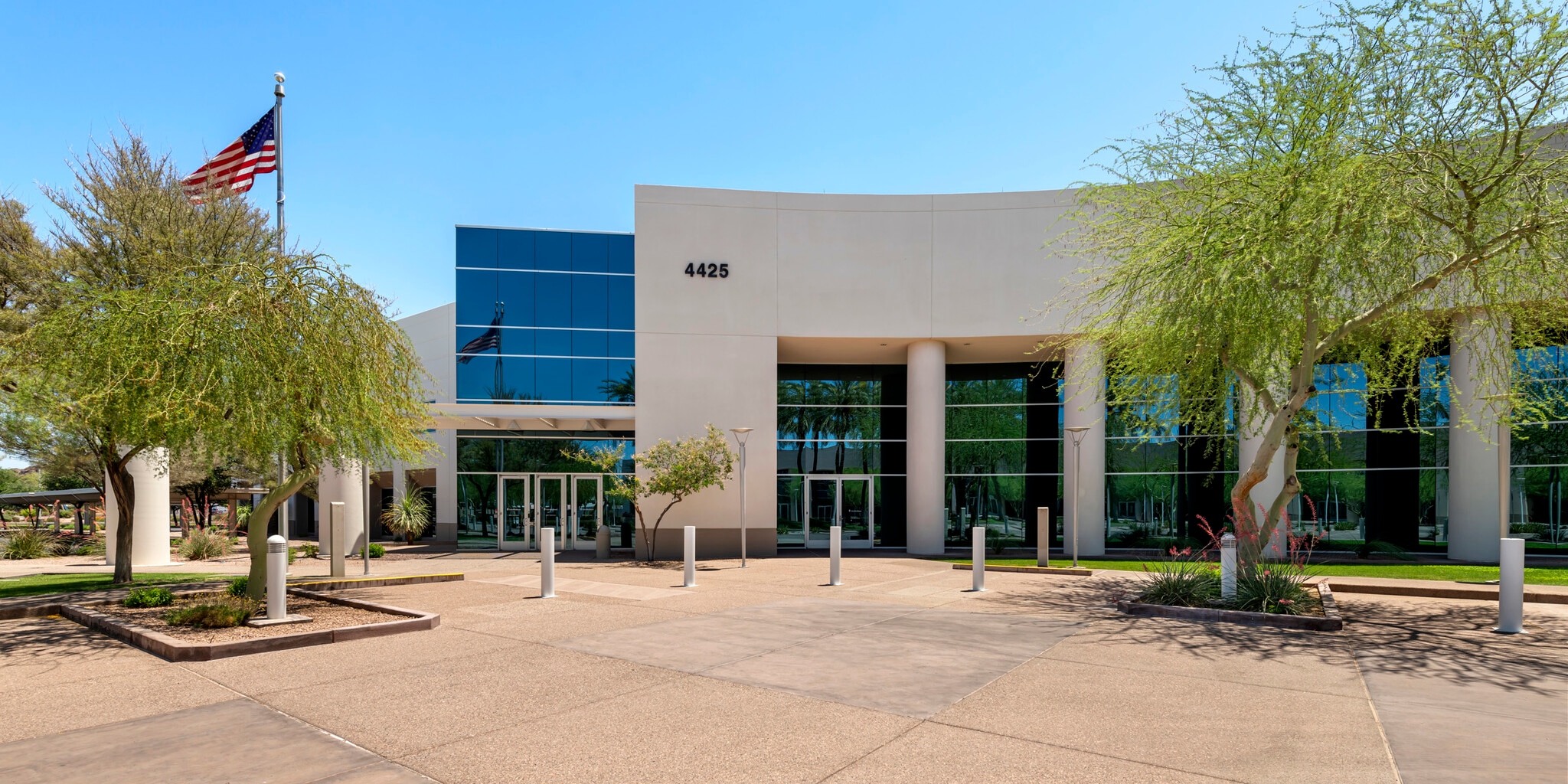 4425 E Cotton Center Blvd, Phoenix, AZ to rent Building Photo- Image 1 of 2