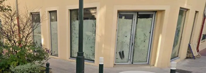 Retail in Saint-Mandé to rent Building Photo- Image 1 of 3