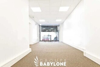 Office in Neuilly-sur-Seine to rent Interior Photo- Image 2 of 6