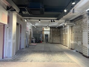 340-342 North End Rd, London to rent Interior Photo- Image 1 of 4