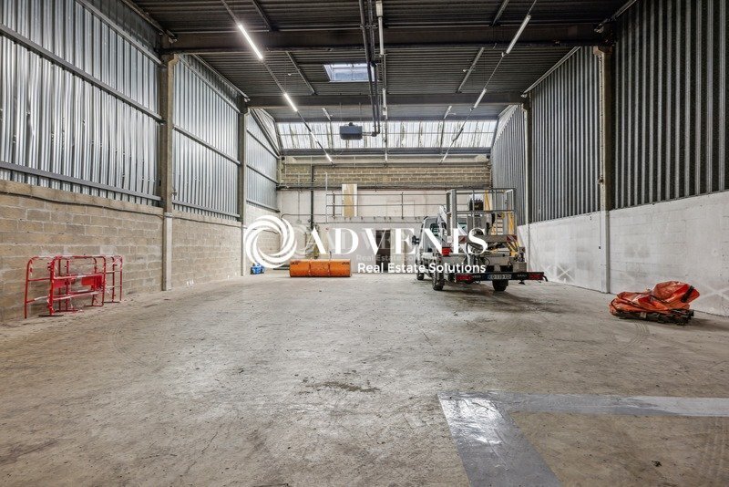 Light Industrial in Aulnay Sous Bois to rent Interior Photo- Image 1 of 7