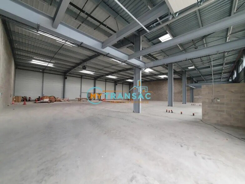 Light Industrial in Créteil to rent - Building Photo - Image 2 of 6