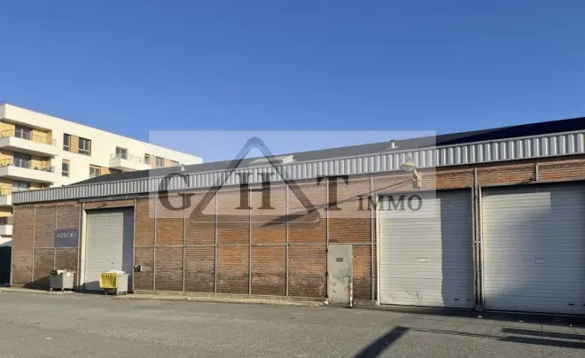 Industrial in Massy to rent Building Photo- Image 1 of 6