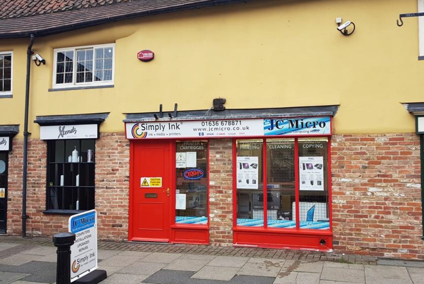 1-4 White Hart Yard, Newark for sale Primary Photo- Image 1 of 1