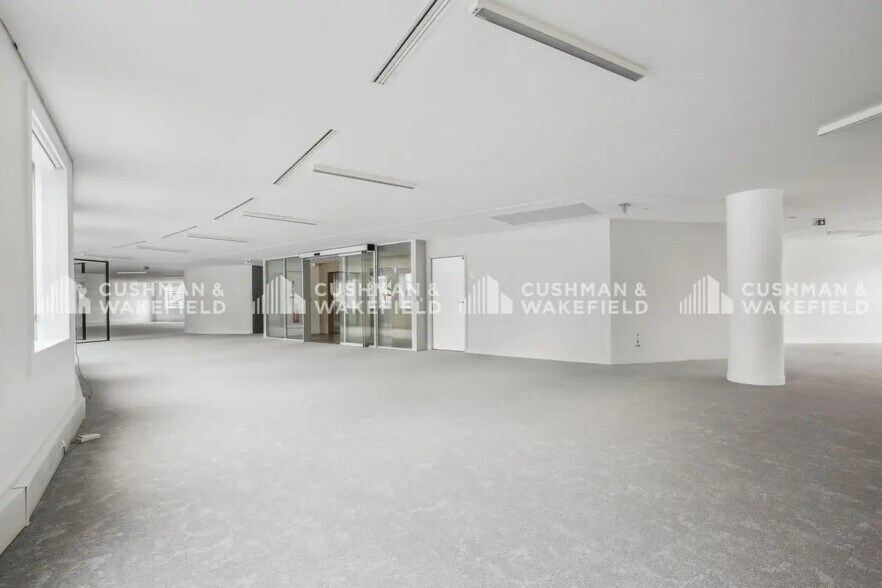 Office in Puteaux to rent - Building Photo - Image 3 of 6