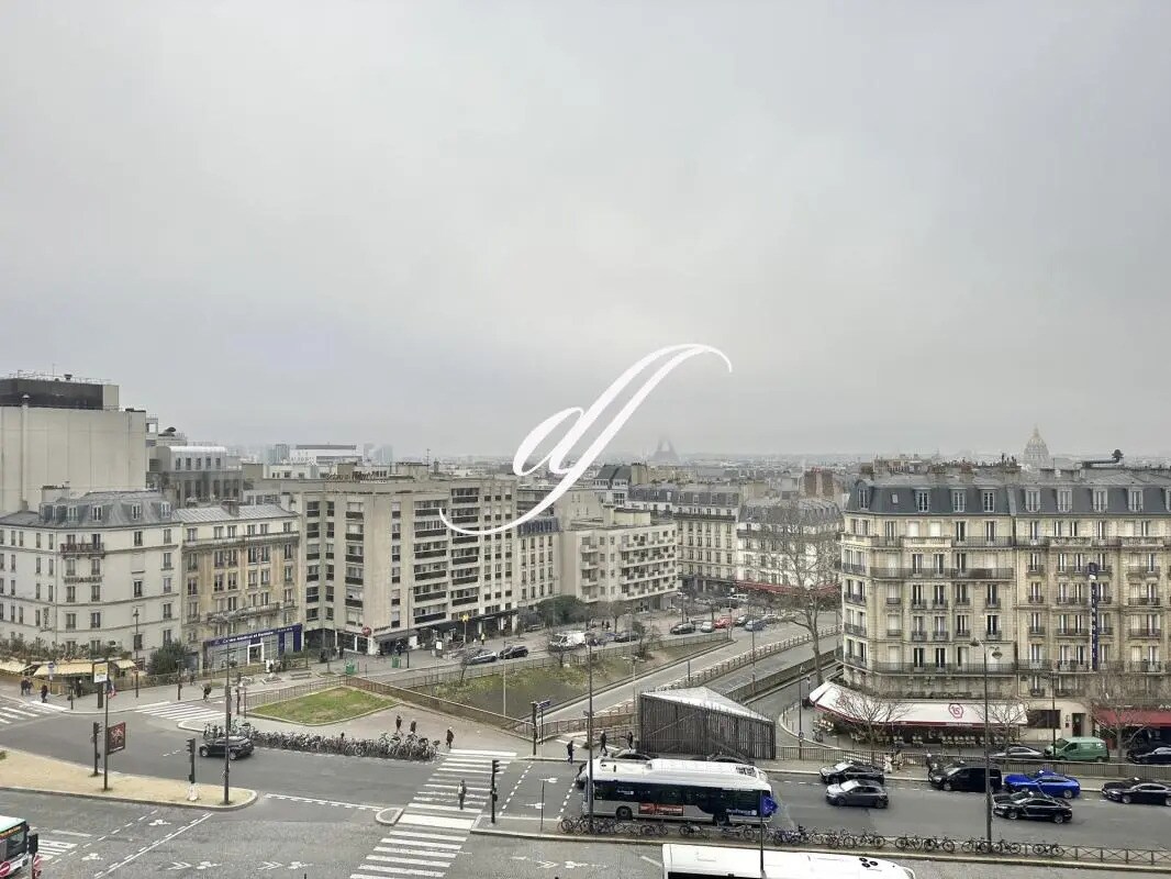 Office in Paris for sale Aerial- Image 1 of 12