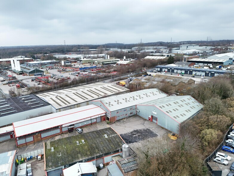Preistley Rd, Manchester to rent - Building Photo - Image 2 of 5