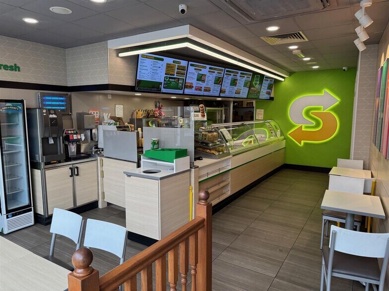 19 Church Ln, London for sale - Building Photo - Image 3 of 18