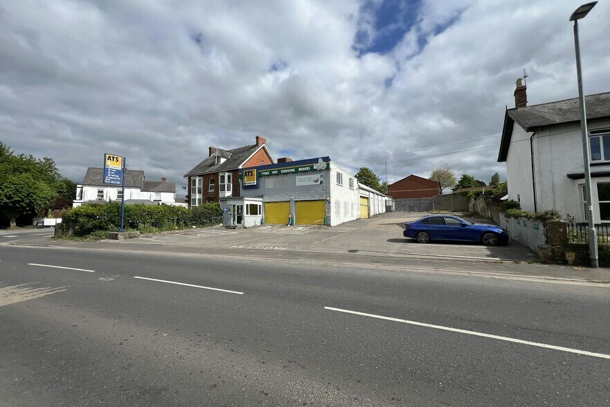 Crewkerne Rd, Chard for sale - Primary Photo - Image 1 of 4