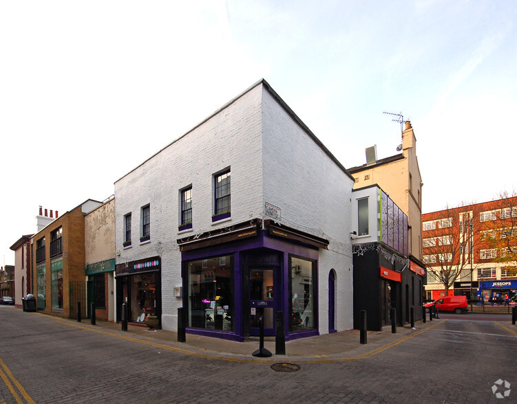 3-5 Camden Passage, London for sale - Primary Photo - Image 1 of 1