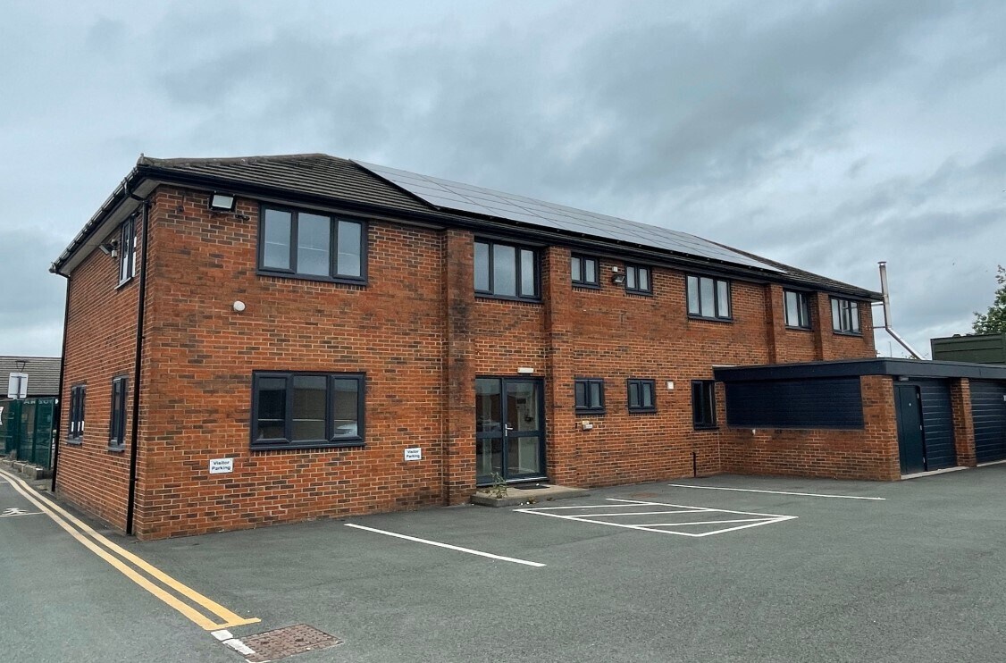 Holmes Chapel Rd, Middlewich for sale Building Photo- Image 1 of 1