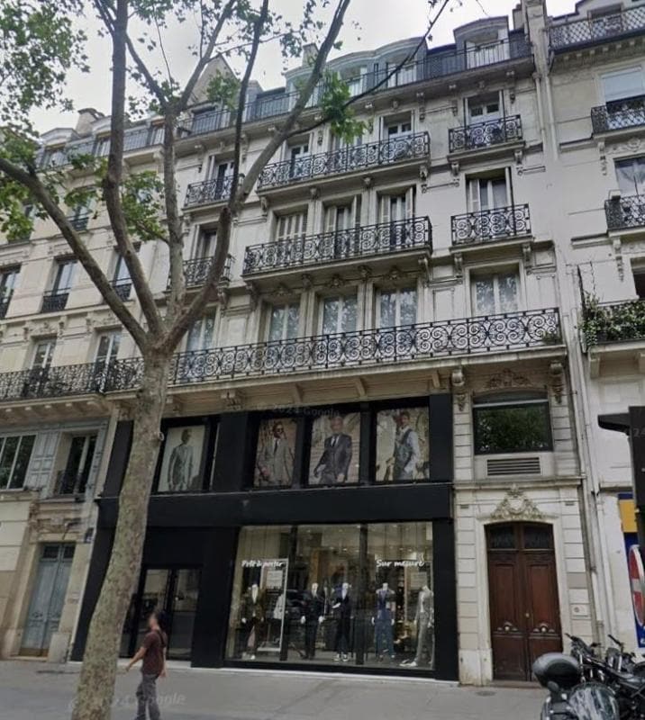 Office in Paris for sale Building Photo- Image 1 of 11