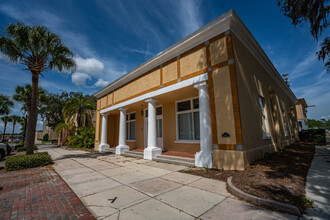 220 W Main St, Tavares, FL for sale Primary Photo- Image 1 of 1