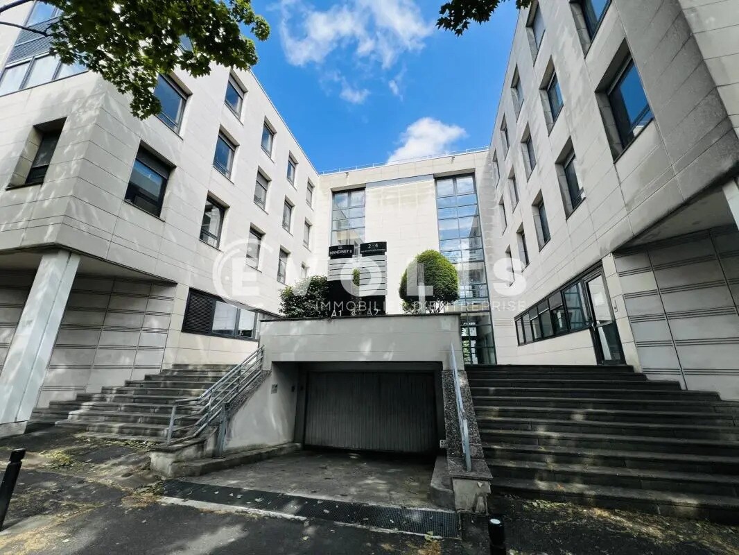 Office in Lognes to rent Building Photo- Image 1 of 9