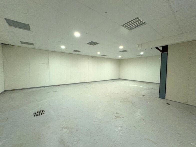 Rue Des Cormiers, Chatou to rent - Building Photo - Image 3 of 20