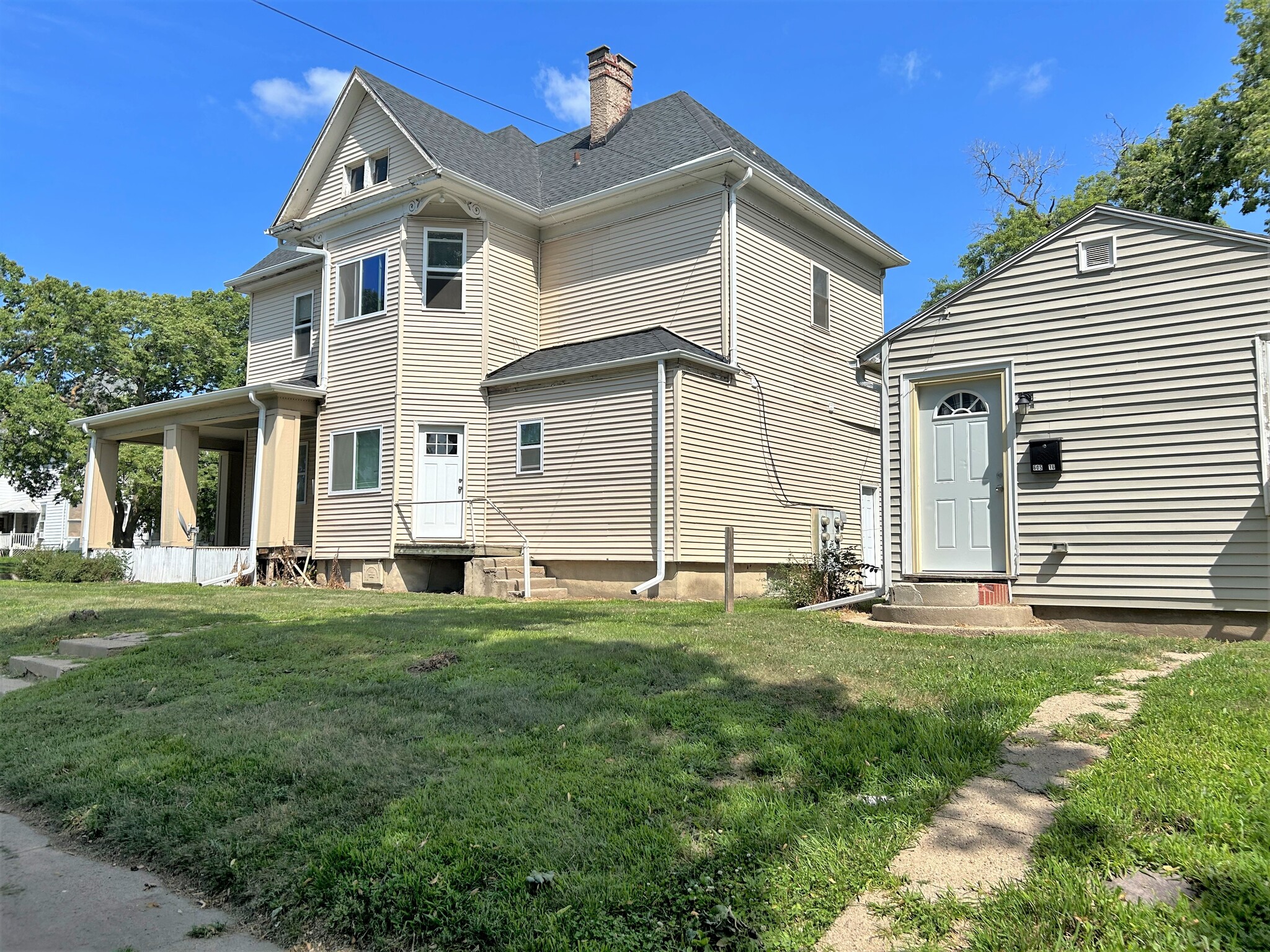 1600 Nebraska St, Sioux City, IA for sale Building Photo- Image 1 of 2