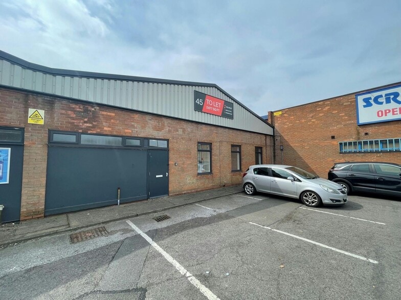 Corringham Rd, Gainsborough to rent - Building Photo - Image 2 of 10
