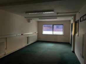 Brough Park Way, Newcastle Upon Tyne to rent Interior Photo- Image 2 of 3