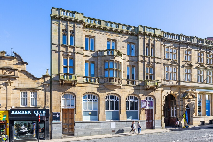89 Queen St, Leeds to rent - Building Photo - Image 1 of 8
