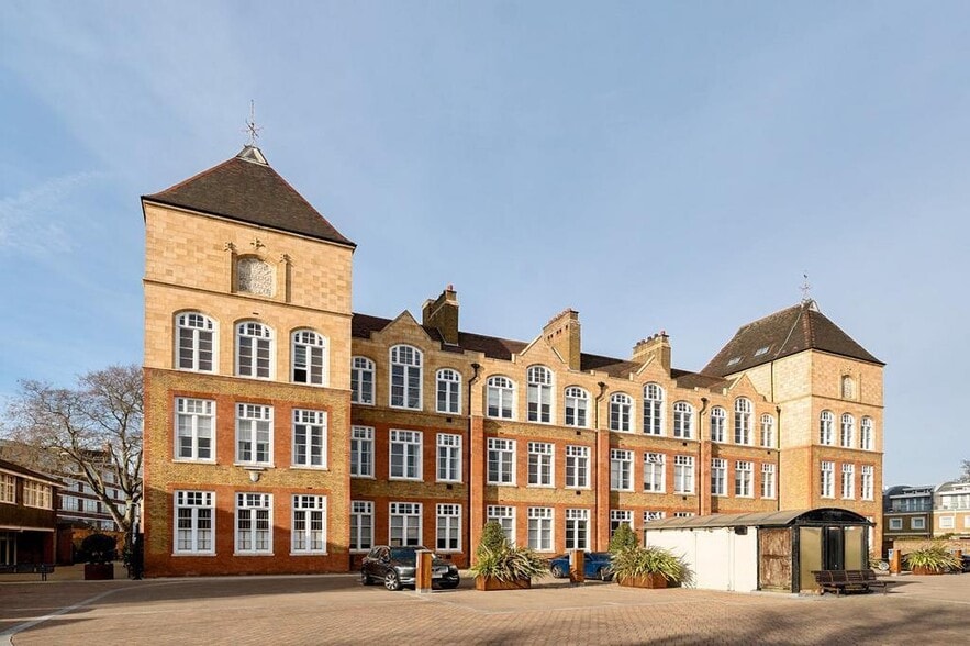 Kingsway Pl, London for sale - Building Photo - Image 3 of 40