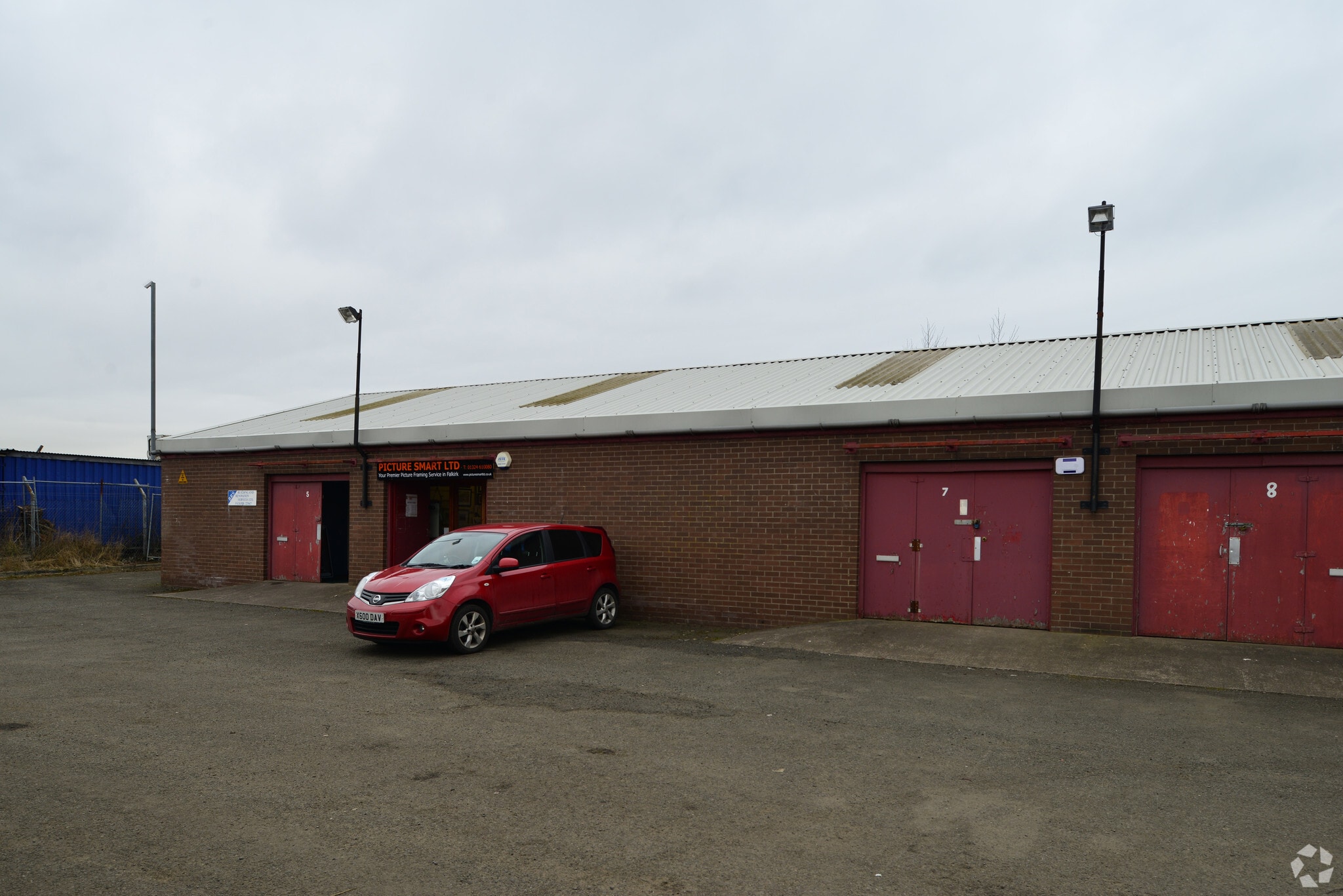 5-8 Castle Dr, Falkirk to rent Primary Photo- Image 1 of 4