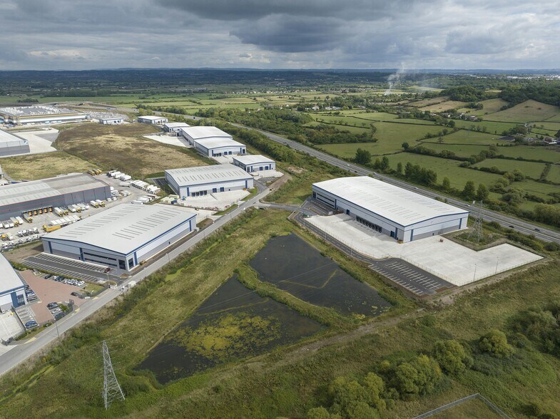 Palmer Av, Severn Beach to rent - Building Photo - Image 3 of 176