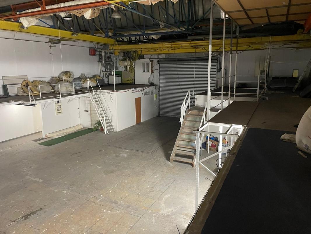 Industrial in Montreuil for sale Interior Photo- Image 1 of 14