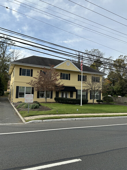 1008 State Route 35, Middletown, NJ for rent - Building Photo - Image 1 of 16