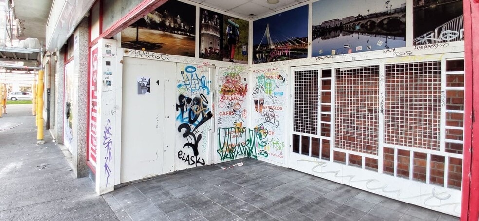 Praza Valentín García Escudero, 4, Pontevedra, Pontevedra for sale - Building Photo - Image 3 of 21