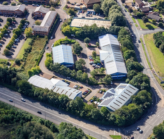 Hawkfield Way, Bristol to rent - Building Photo - Image 2 of 4