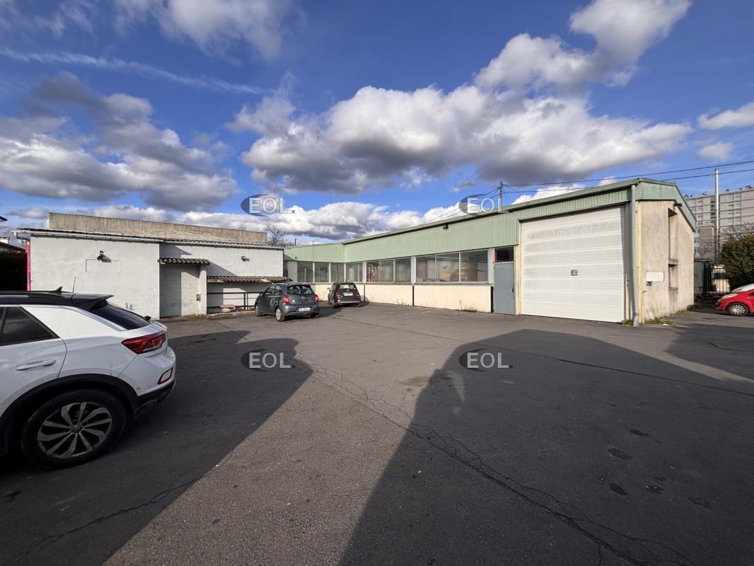 Industrial in Argenteuil for sale Building Photo- Image 1 of 7