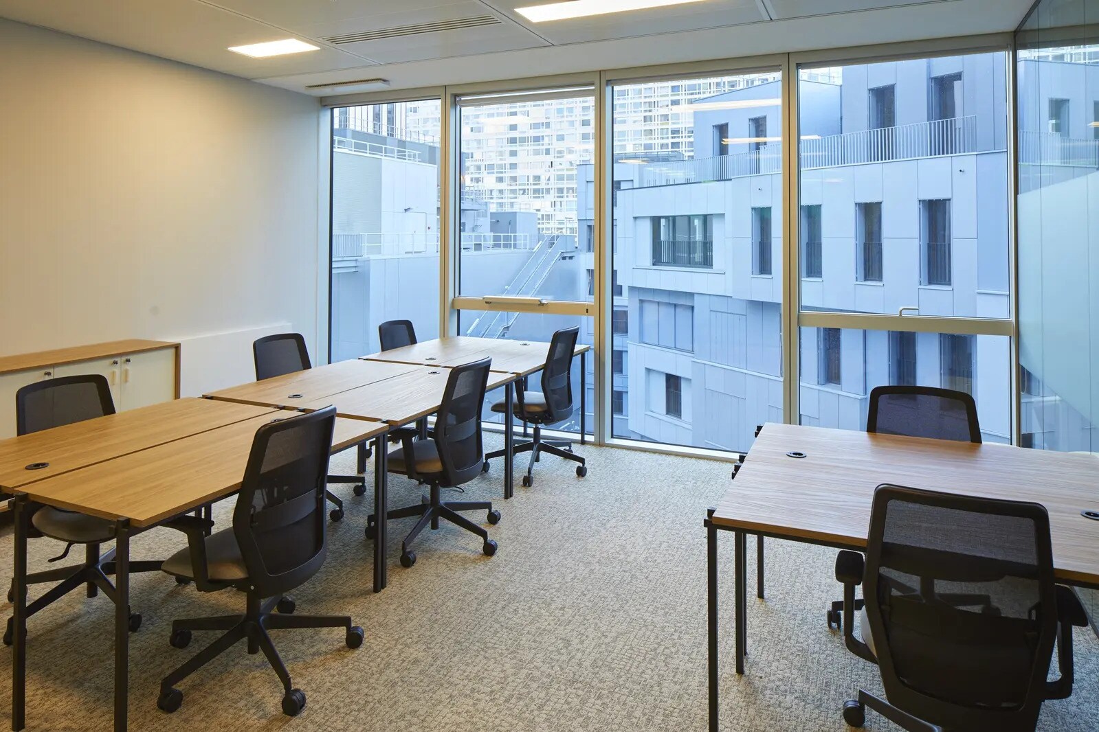 Co-working Space in Paris to rent Interior Photo- Image 1 of 17