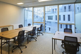Co-working Space in Paris to rent Interior Photo- Image 1 of 17