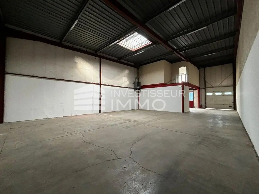 Light Industrial in Champigny-sur-Marne to rent Building Photo- Image 1 of 11