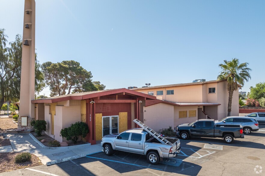 580 E Saint Louis Ave, Las Vegas, NV for sale - Primary Photo - Image 1 of 1