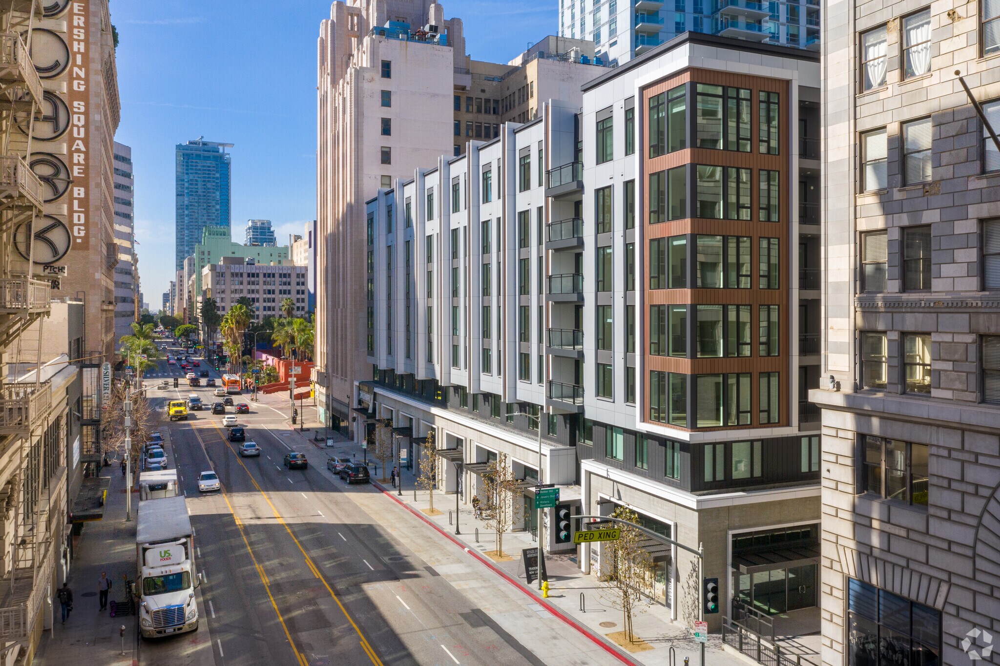 437 S Hill St, Los Angeles, CA to rent Building Photo- Image 1 of 5