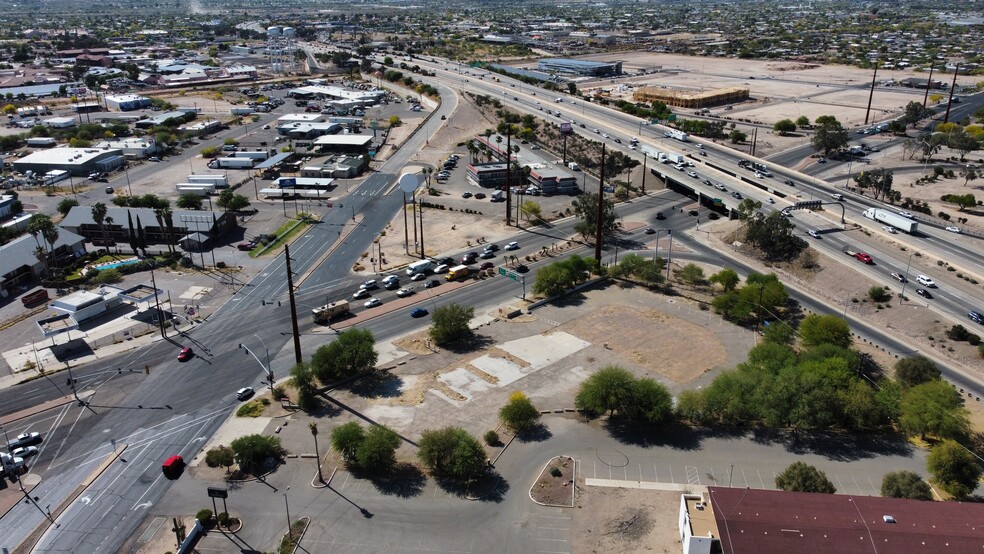 1001 E Benson Hwy, Tucson, AZ for rent - Building Photo - Image 1 of 5