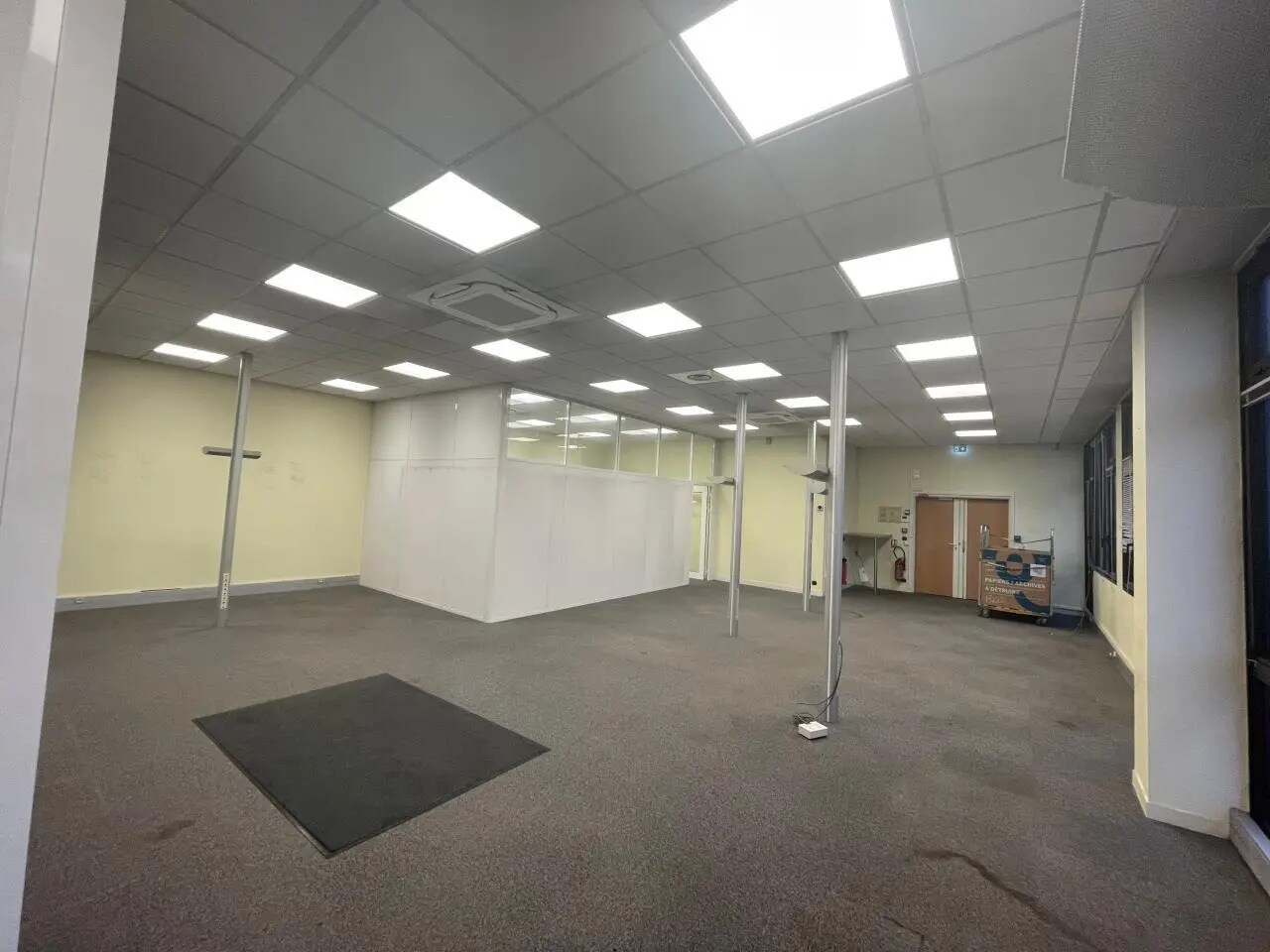 35 Rue Berthollet, Arcueil to rent Interior Photo- Image 1 of 3