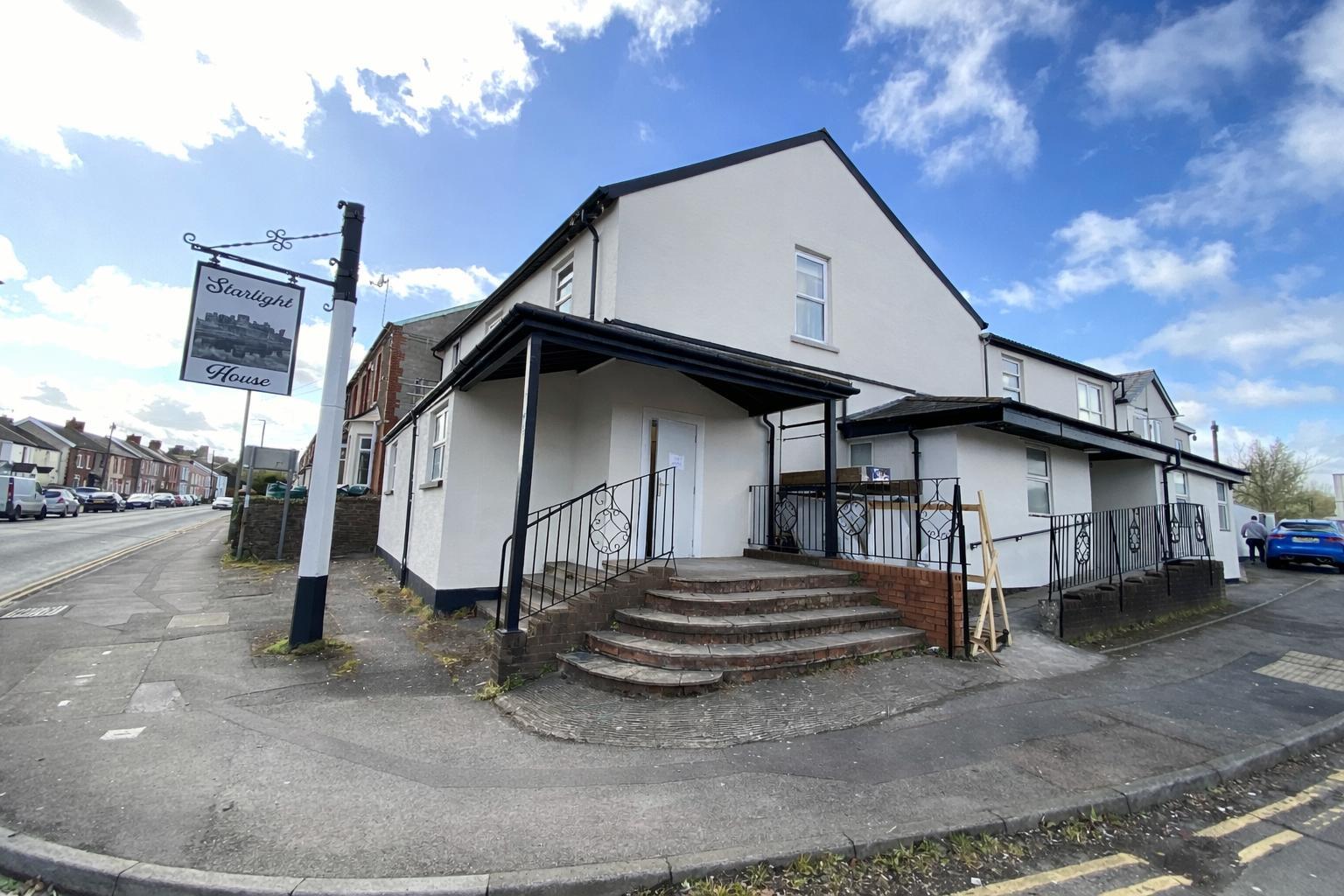 44 Bedwas Rd, Caerphilly to rent Primary Photo- Image 1 of 2
