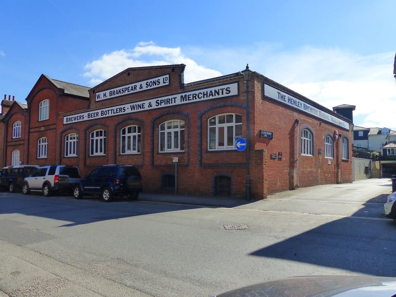 21 Old Brewery Ln, Henley On Thames to rent Building Photo- Image 1 of 2