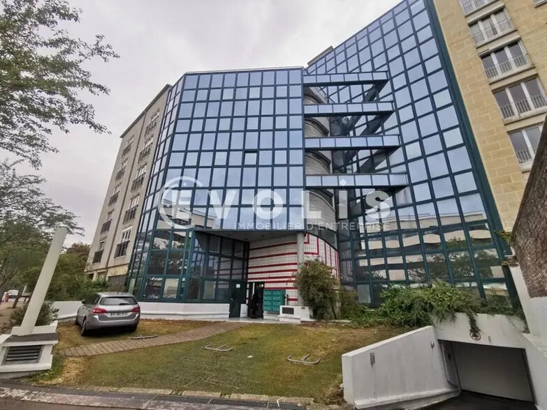 5 Boulevard Du Maréchal Joffre, Bourg-la-Reine to rent - Building Photo - Image 3 of 19