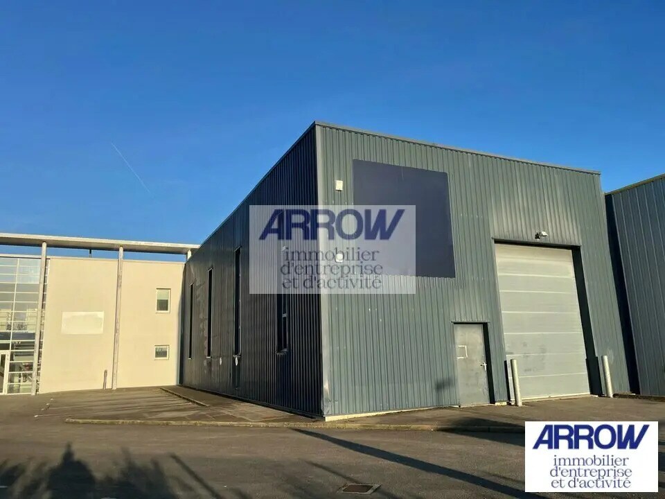 Light Industrial in Bouguenais for sale Building Photo- Image 1 of 6