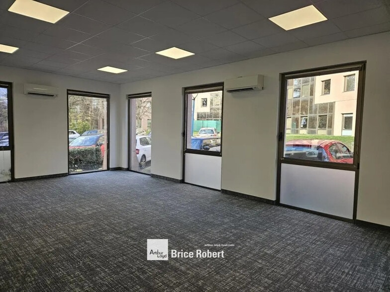 7 Allée Claude Debussy, Écully to rent - Interior Photo - Image 3 of 4