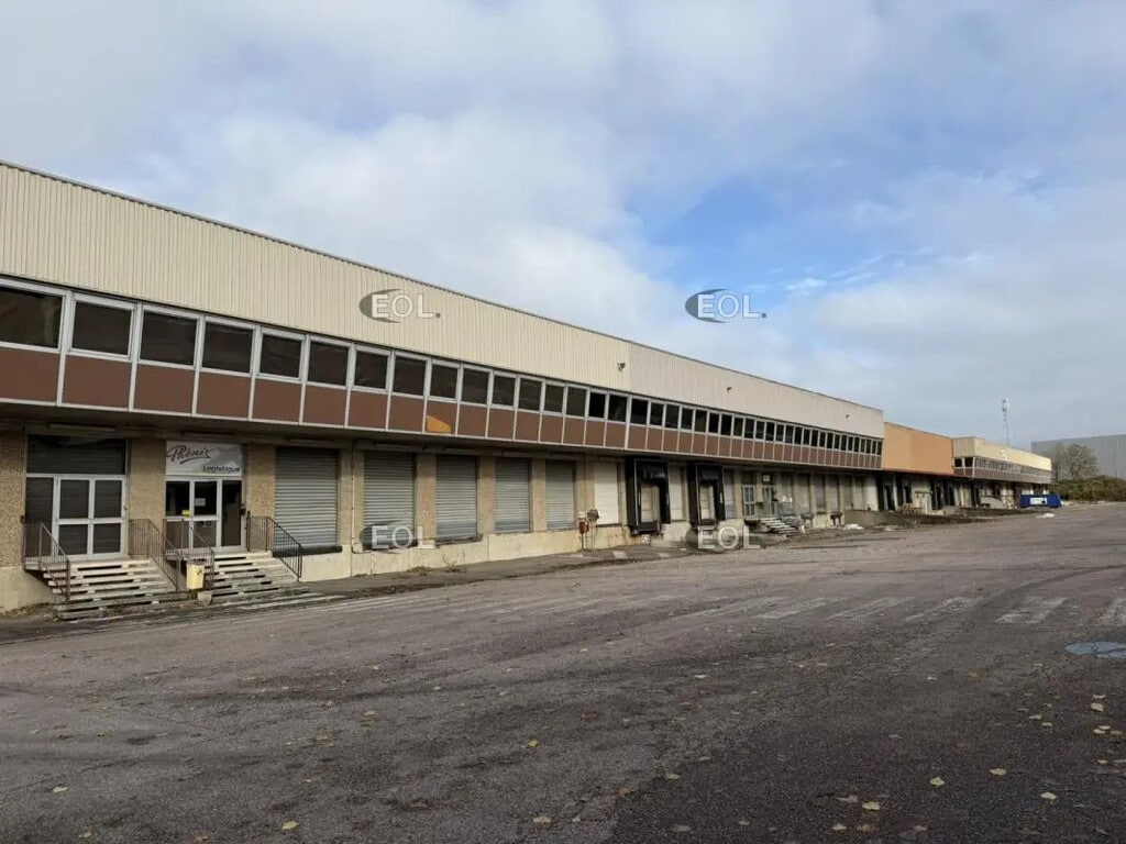 Location Entrepôt 1 199 m² à 10 391 m² - Photo 1