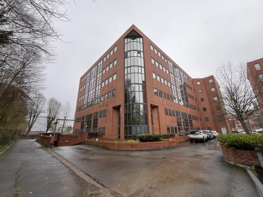 Office in MEUDON-LA-FORÊT for sale Building Photo- Image 1 of 14