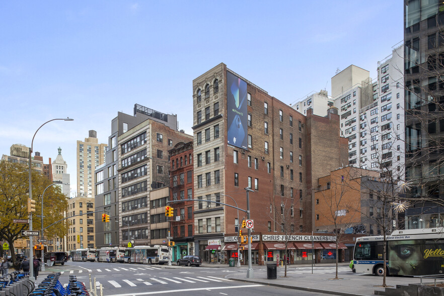 57 4th Ave, New York, NY for sale - Building Photo - Image 1 of 17